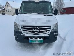 Mercedes-Benz Sprinter 4x2 w/ 2 sets of tires and ramp