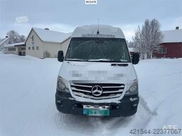 Mercedes-Benz Sprinter 4x2 w/ 2 sets of tires and ramp