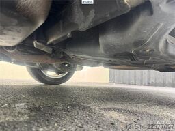 Mercedes-Benz Vito 119 4x4 Van – Two Sets of Tires