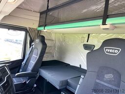 Iveco S-Way AS440S43T/P AT Tractor Head (8 units)