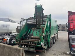 Scania P340 LPG 6x2 Refuse truck w/ Crane.