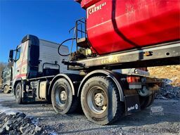 Volvo FH16 700 6x4 heavy-duty tractor unit – 300,000 km