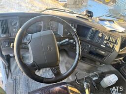 Volvo FH16 700 6x4 heavy-duty tractor unit – 300,000 km