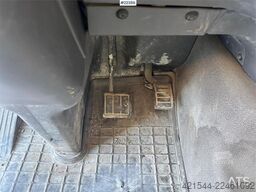 Volvo FH16 700 6x4 heavy-duty tractor unit – 300,000 km
