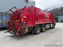 Volvo FM370 6x2 pusher with 2 chamber refuse truck with