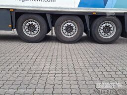 Schmitz Cargobull Tiefkühler Multitemp Doppelstock Trennwand