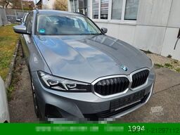 BMW 318 d Touring Navigation  PDC