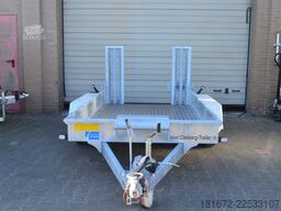 Variant NEU 3500Kg Baumaschinentransporter