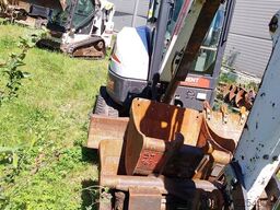 Bobcat E35