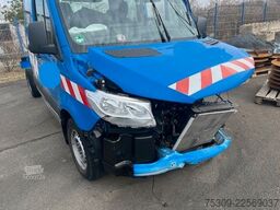 MERCEDES-BENZ TEILEVERKAUF Sprinter 215 DoKa Motor&Getriebe ok