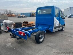 MERCEDES-BENZ TEILEVERKAUF Sprinter 215 DoKa Motor&Getriebe ok