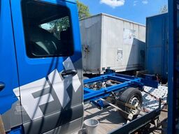 MERCEDES-BENZ TEILEVERKAUF Sprinter 215 DoKa Motor&Getriebe ok