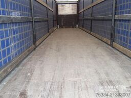 Schmitz Cargobull Semitrailer Curtainsider Standard Hayon