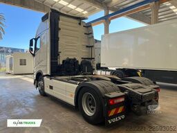 VOLVO FH 460 Globetrotter XL i-Save SideSkirts