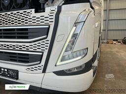 VOLVO FH 460 Globetrotter XL i-Save SideSkirts