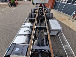 Volvo FM 380 Globetrotter 6x2 Chassis - Loadlift - 4...