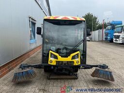 Johnston Bucher Johnston Sweeper CX202 mit EURO 6 Klima