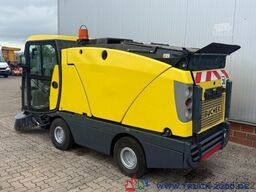 Johnston Bucher Johnston Sweeper CX202 mit EURO 6 Klima