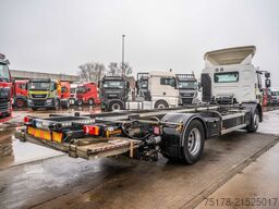 RENAULT D19 320 DXI + DHOLLANDIA