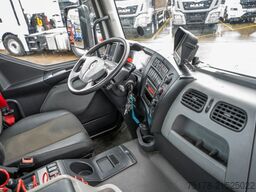 RENAULT D19 320 DXI + DHOLLANDIA