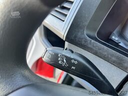 VW Transporter 2.0 TDI L1H1 150PK Automaat Airco C...