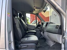 VW CRAFTER 6 SITZER KLIMA NAVI KAMERA PDC STANDHZG
