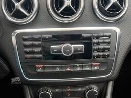 MERCEDES-BENZ A 180 Urban Pano/Auto/Navi/PDC