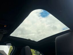 MERCEDES-BENZ A 180 Urban Pano/Auto/Navi/PDC