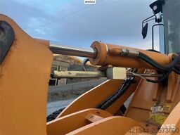 CASE 721E wheel loader w/ bucket. New scale and 2 sets