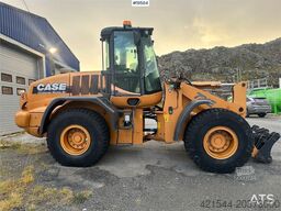 CASE 721E wheel loader w/ bucket. New scale and 2 sets