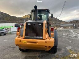 CASE 721E wheel loader w/ bucket. New scale and 2 sets