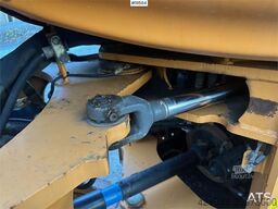 CASE 721E wheel loader w/ bucket. New scale and 2 sets