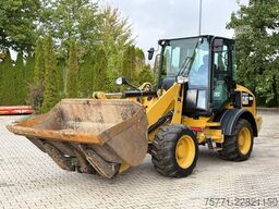 Caterpillar 908M