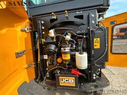 JCB 15C-1/SW/2xLöffel/1,7 t/Schwenkarm