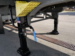 SCHMITZ CARGOBULL SKO 24/DOPPELSTOCK /  ZURRLEISTE / LASI 12642 XL