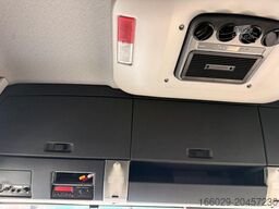 MAN TGX 26.440 6x2 mit HMF 3000-K5 Kran Top Zustand