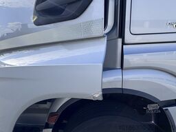 Mercedes-Benz Actros 2542