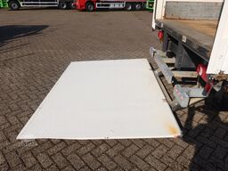 DAF LF 250 LF250 FA Schuifzeil +Dhollandia 1500 kg