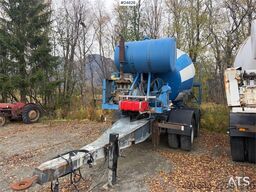 Maur concrete trailer superstructure with 1987 6.5-cubi