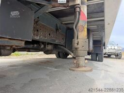Mitsubishi Fuso Canter 4x2 with rear-mounted crane. Recently
