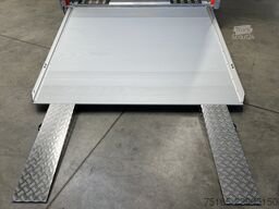 Cheval Liberte Debon C2000 Roadster ALF Autotransporter geschlossen