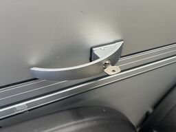 Cheval Liberte Debon C700 Roadster  & Tür Kofferanhänger