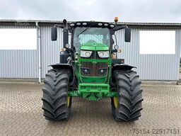 John Deere 6215R