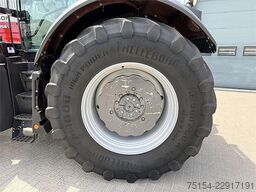 Massey Ferguson 8740S Stage V