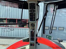 Massey Ferguson 8740S Stage V