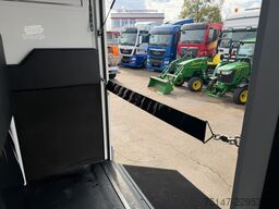 MAN TGE 3.180 Pferdetransporter Nuyts