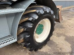 Liebherr A916