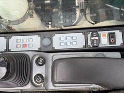 Liebherr A916