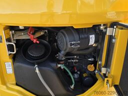 Komatsu PC16R-3