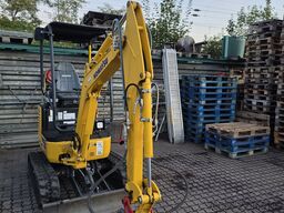 Komatsu PC16R-3